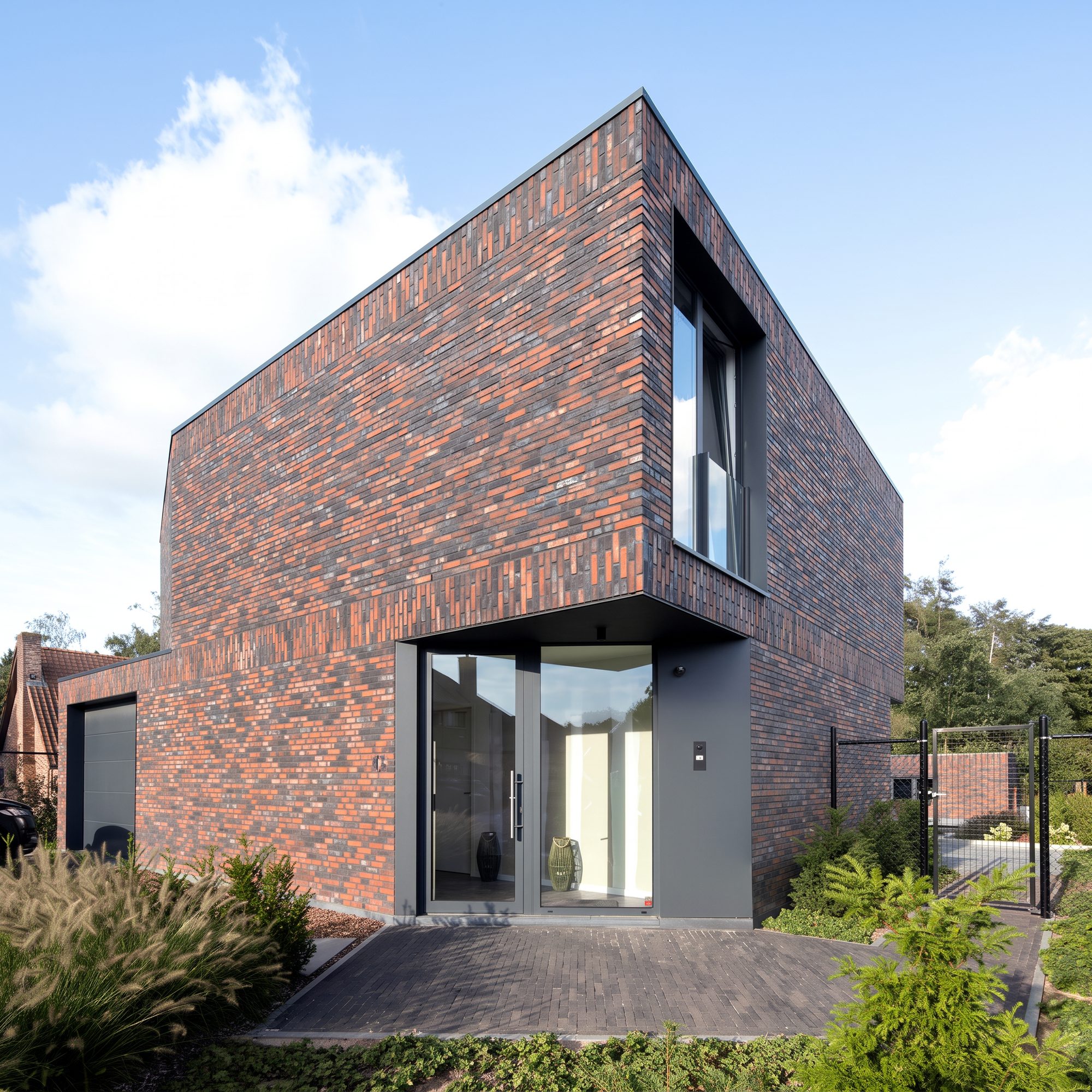 Vandepaar Elakili House